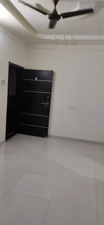 Room in 1 BHK Apartment at Mahad – for Rent