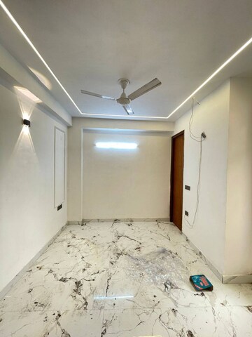 Master Bedroom in 1 BHK Builder Floor at Saket – for Rent