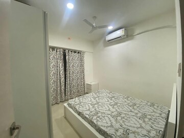 Bedroom in 2 BHK Apartment at Andheri West – for Rent