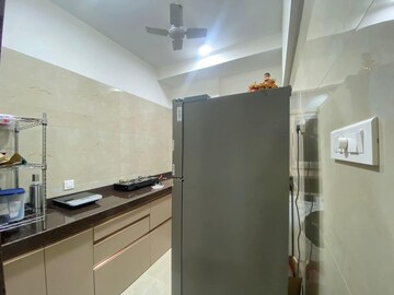 Furnished Amenities in 2 BHK Apartment at Andheri West – for Rent