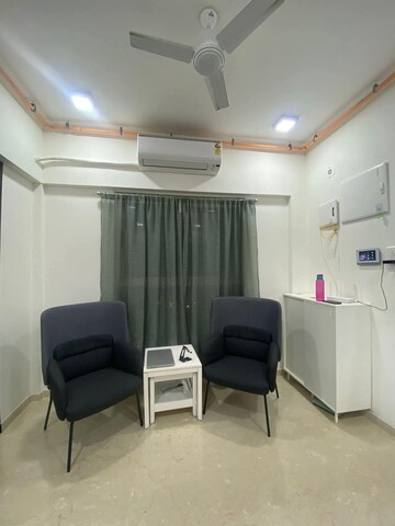 Team Area in 2 BHK Apartment at Andheri West – for Rent