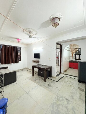1 BHK Builder Floor For Rent in Saket
