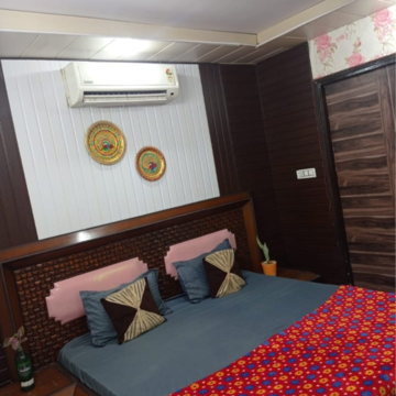 Bedroom in 1 BHK Builder Floor at Greater Kailash I – for Rent
