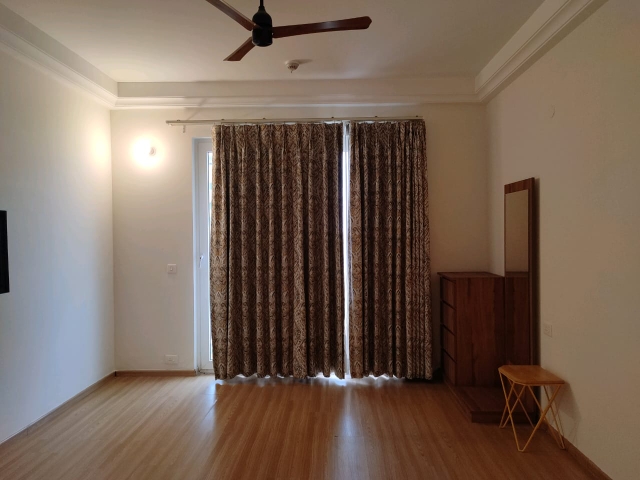 5 BHK + Servant Room,Study Room Villa For Sale in Sobha International City Phase 1