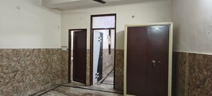 Building Lobby in 1 BHK Builder Floor at Mayur Vihar Phase 1 – for Rent