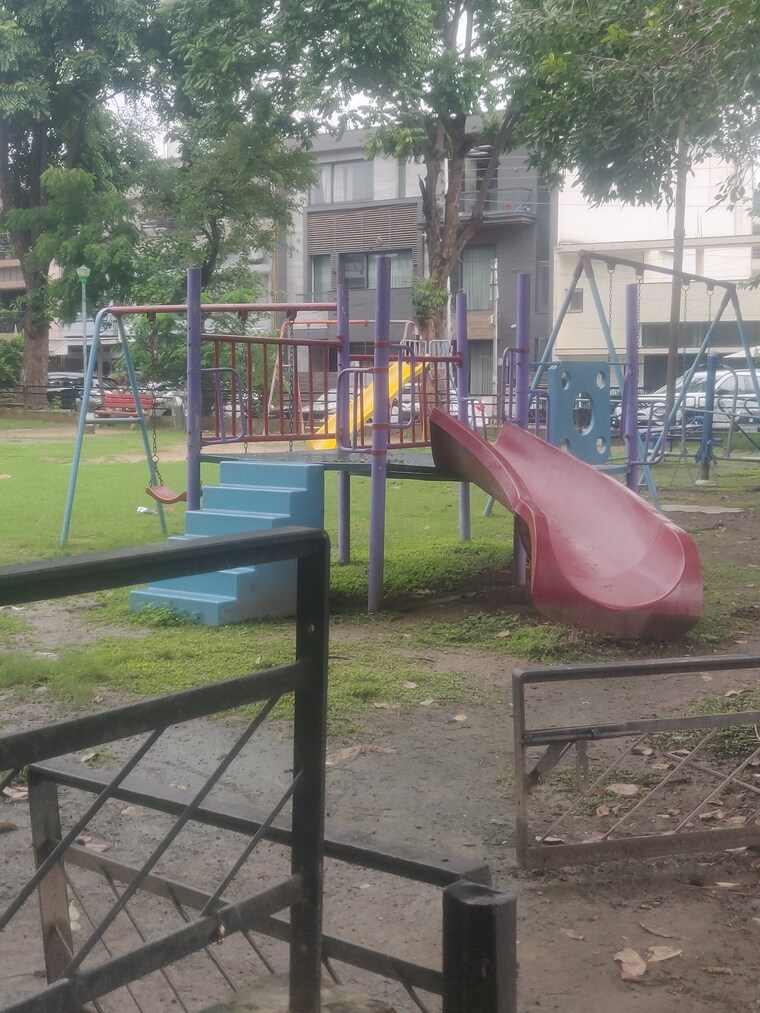 Exterior View, sector 35 6 Bedroom 350 Sq.Yd. Independent House In Sector 35 Chandigarh 9078426