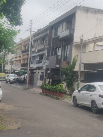 6 BHK Independent House For Sale in Sector 35