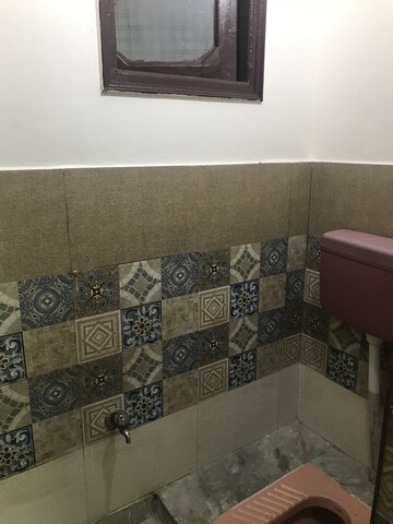 Living Room in 2 BHK Builder Floor at Mayur Vihar Phase 1 – for Rent