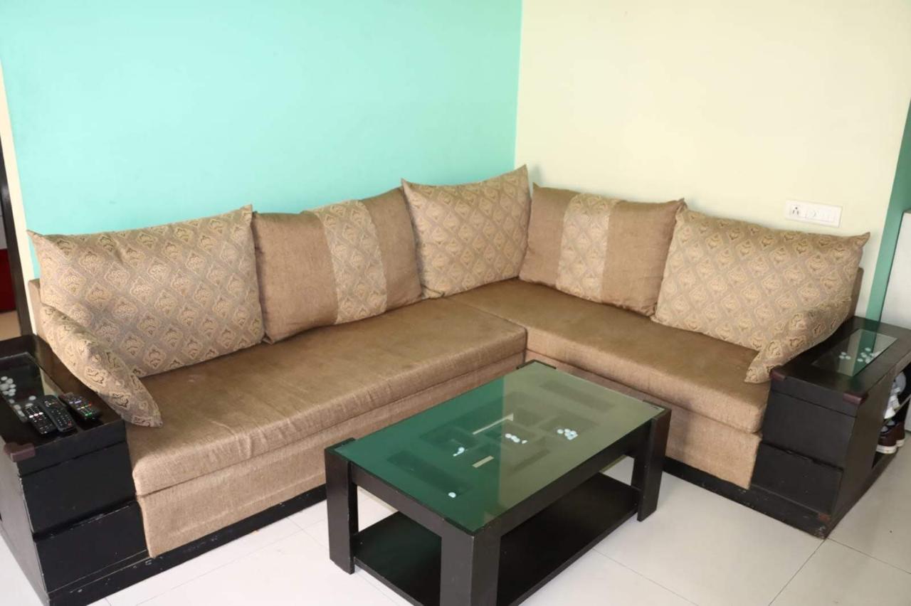 2 BHK + Pooja Room Apartment For Rent in Mirchandani Palms