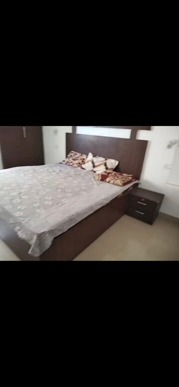 Bedroom in 3.5 BHK Apartment at Ansal Housing Woodbury, Patiala Road – for Rent