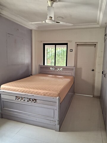 Bedroom in 2 BHK Apartment at Kalpak Hormuz, Bandra West – for Rent