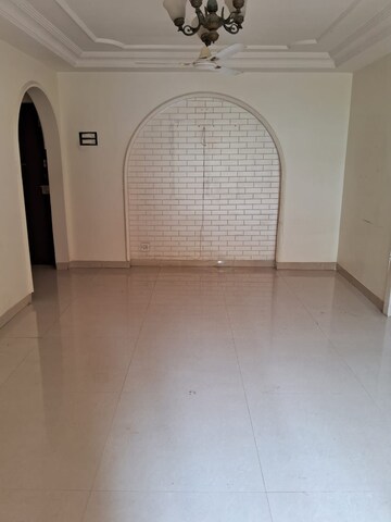 Bathroom in 2 BHK Apartment at Kalpak Hormuz, Bandra West – for Rent