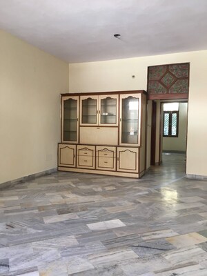 Room in 3 BHK Apartment at Sector 20 – for Sale