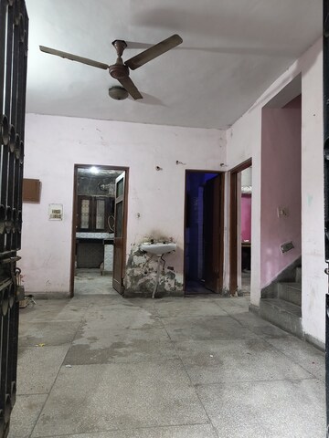 Living Room in 3.5 BHK Apartment at Sarita Vihar – for Rent