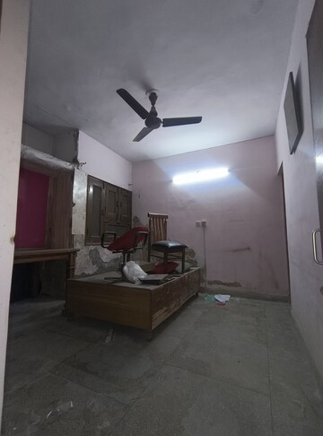 Master Bedroom in 3.5 BHK Apartment at Sarita Vihar – for Rent
