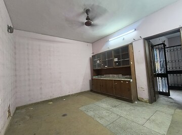 Living Room in 3.5 BHK Apartment at Sarita Vihar – for Rent