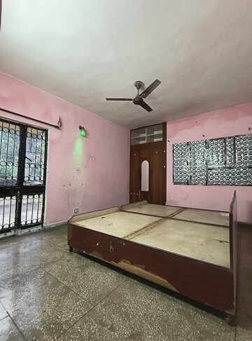 3.5 BHK Apartment For Rent in Sarita Vihar