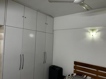 Furnished Amenities in 2 BHK Apartment at Hiranandani Bloomingdale, Ghodbunder Road – for Rent
