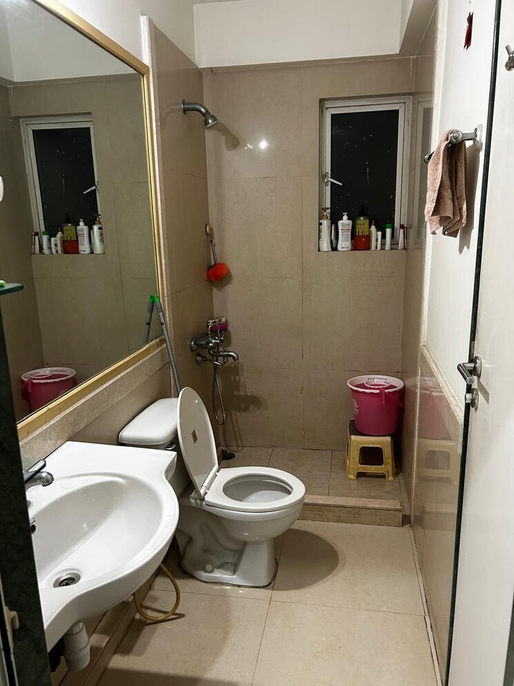 Bathroom, hiranandani-bloomingdale 2 Bedroom 750 Sq.Ft. Apartment In Ghodbunder Road Thane 9078527