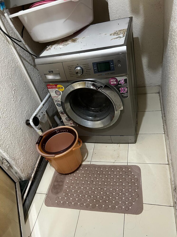 Team Area, hiranandani-bloomingdale 2 Bedroom 750 Sq.Ft. Apartment In Ghodbunder Road Thane 9078527