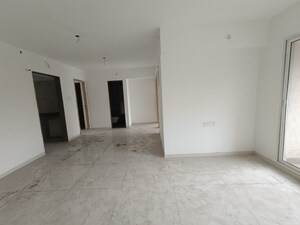 Room in 3.5 BHK Apartment at Moreshwar 19 East, Nerul – for Sale