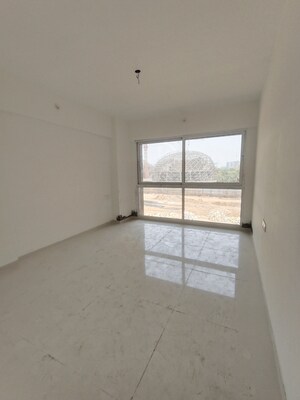 Room in 3.5 BHK Apartment at Moreshwar 19 East, Nerul – for Sale