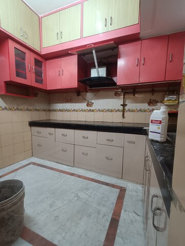 Kitchen in 3.5 BHK Apartment at Mayur Vihar Phase 1 – for Rent
