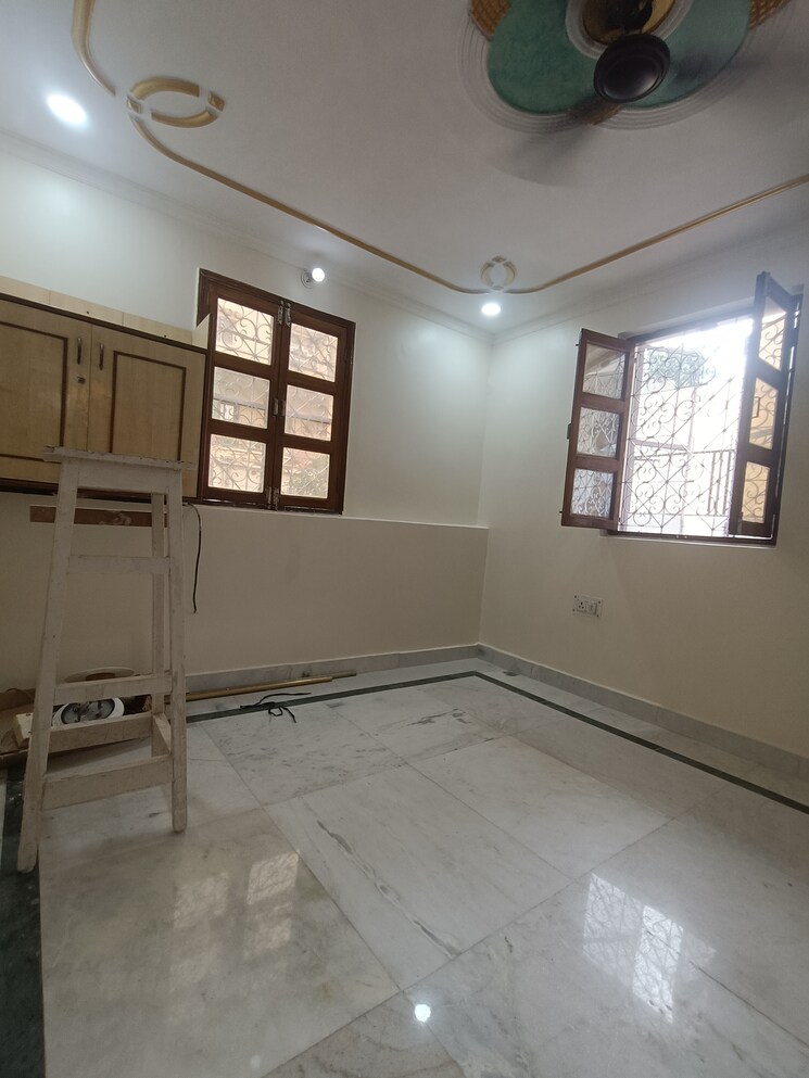 Room, mayur vihar phase 1 3.5 Bedroom 1150 Sq.Ft. Apartment In Mayur Vihar Phase 1 Delhi 9078566