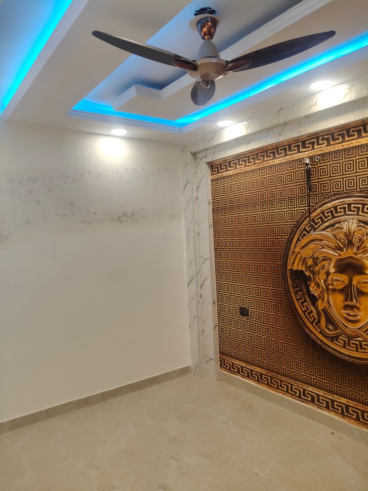 Room, govindpuri 3 Bedroom 900 Sq.Ft. Builder Floor In Govindpuri Delhi 9078560