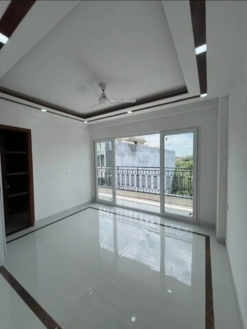 2 BHK Builder Floor For Rent in Saket