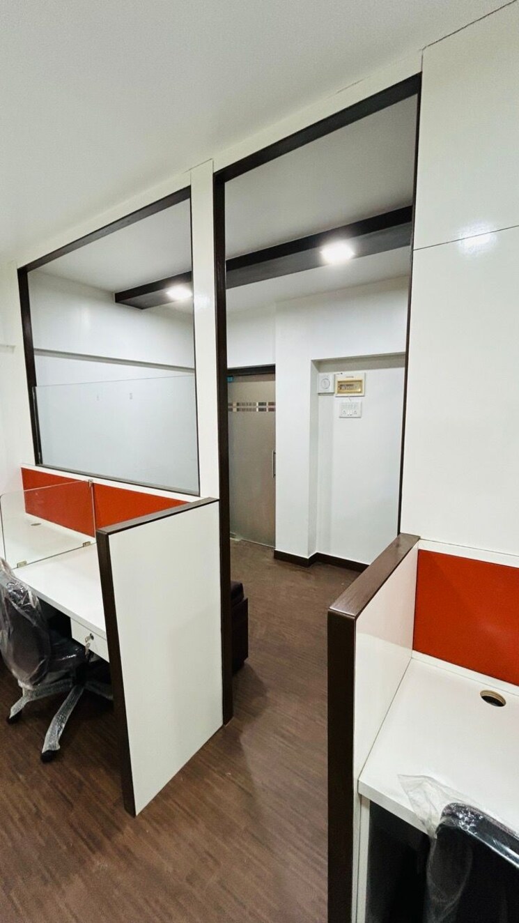 Team Area, remi-bizcourt Commercial Office Space 500 Sq.Ft. In Andheri West Mumbai 9078568