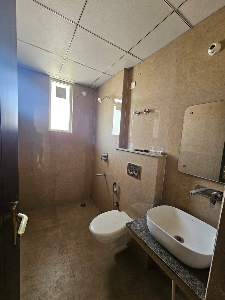 Bathroom, artique-uptown-skylla 3 Bedroom 1665 Sq.Ft. Apartment In International Airport Road Zirakpur 9078572