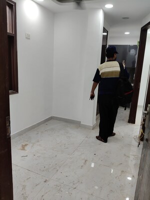 Parking in 1 BHK Builder Floor at Govindpuri – for Sale