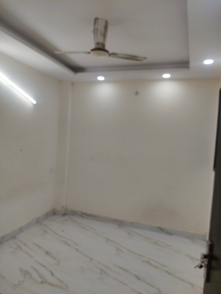 Room, govindpuri 3 Bedroom 850 Sq.Ft. Builder Floor In Govindpuri Delhi 9078633