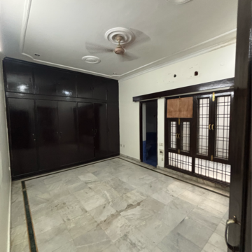 Room in 3 BHK Independent House at Gomti Nagar – for Rent
