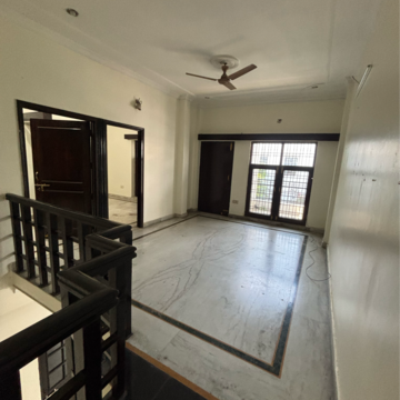 Bedroom in 3 BHK Independent House at Gomti Nagar – for Rent
