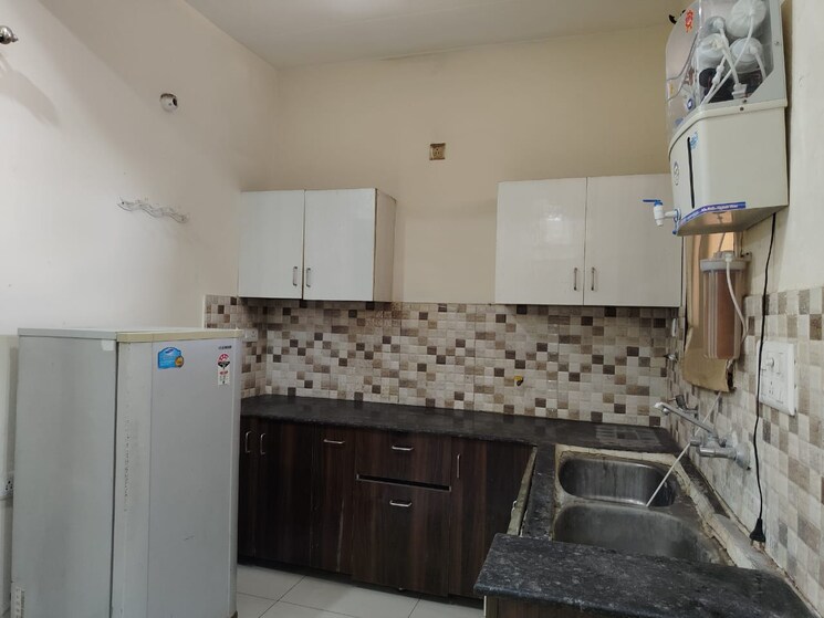 Kitchen, dhakoli 2 Bedroom 100 Sq.Yd. Apartment In Dhakoli Zirakpur 9078644