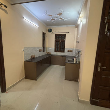 Kitchen in 3 BHK Builder Floor at Gomti Nagar – for Rent