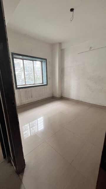 Room in 3 BHK Apartment at Dhoot New Town Extension, New Town – for Rent