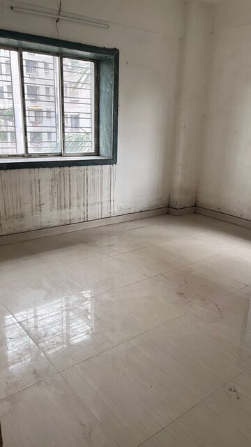 Room in 3 BHK Apartment at Dhoot New Town Extension, New Town – for Rent