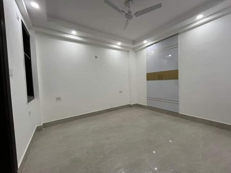 Room, freedom fighters enclave 3 Bedroom 1600 Sq.Ft. Apartment In Freedom Fighters Enclave Delhi 9078674