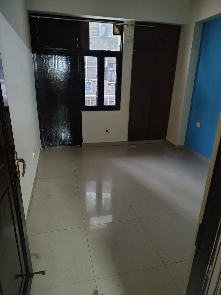 Room, amrapali-royal 2 Bedroom 1475 Sq.Ft. Apartment In Vaibhav Khand Ghaziabad 9078702
