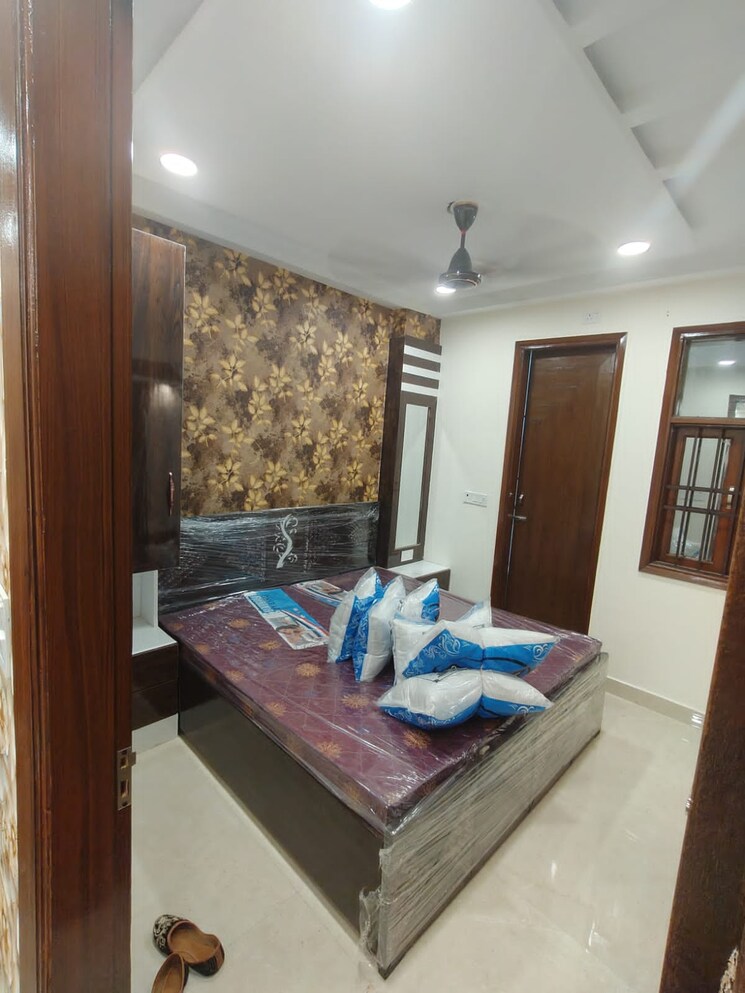 Living Room, vipin garden 2 Bedroom 100 Sq.Ft. Builder Floor In Vipin Garden Delhi 9078780
