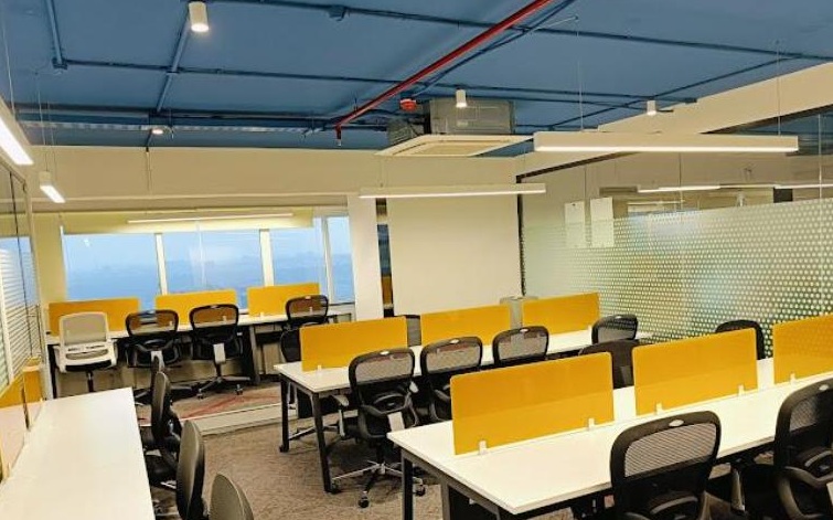 Office Space For Rent in Pramukh Plaza