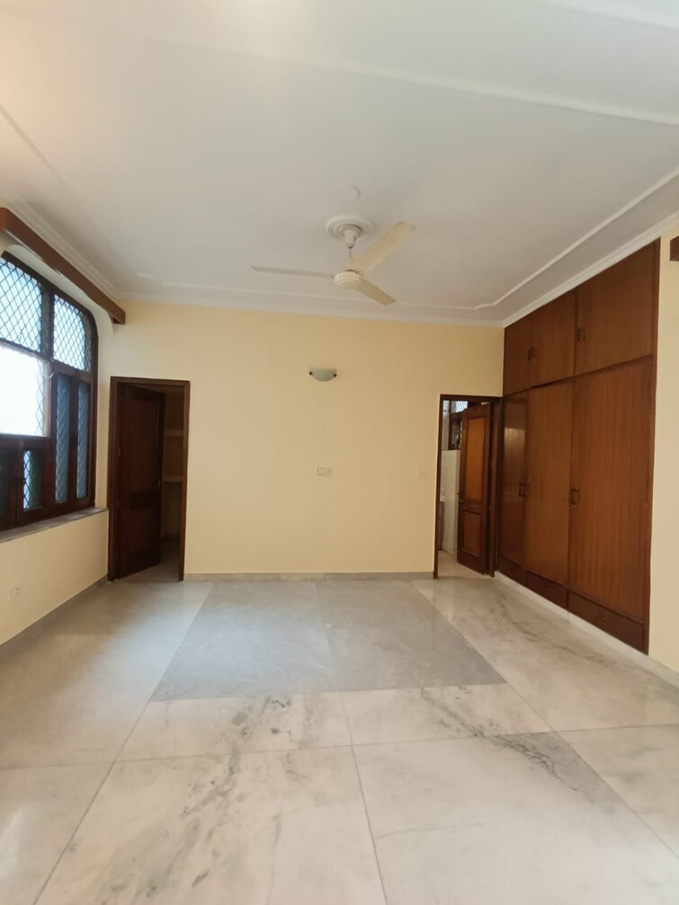 Cover Image, saket 2 Bedroom 300 Sq.Yd. Builder Floor In Saket Delhi 9078793