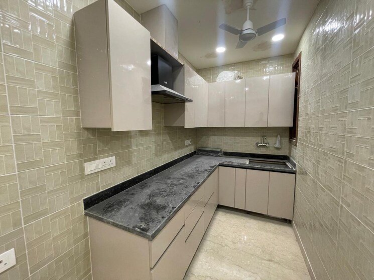 Kitchen, lajpat nagar i 2 Bedroom 900 Sq.Ft. Builder Floor In Lajpat Nagar I Delhi 9030759