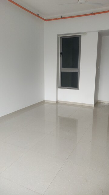 Furnished Amenities in 2 BHK Apartment at Kalpataru Immensa, Kolshet Road – for Rent