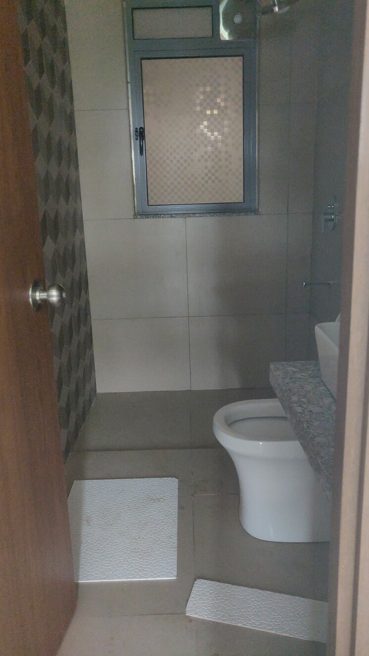 Bathroom, kalpataru-immensa 2 Bedroom 771 Sq.Ft. Apartment In Kolshet Road Thane 9078889