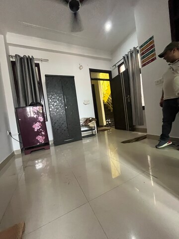 Team Area in 1 BHK Builder Floor at Saket – for Rent