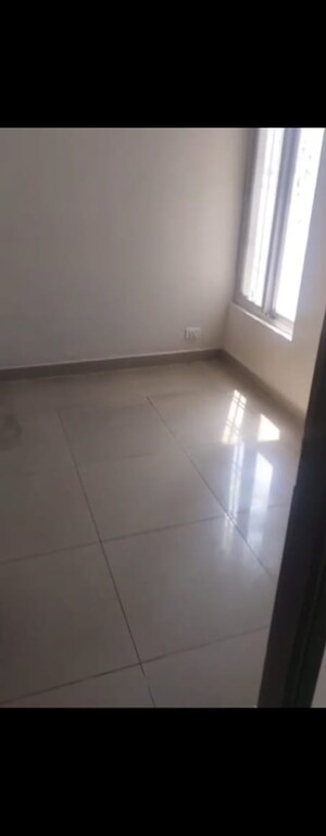 Room in 2 BHK Apartment at Ajnara Le Garden, Sector 16b Greater Noida – for Sale
